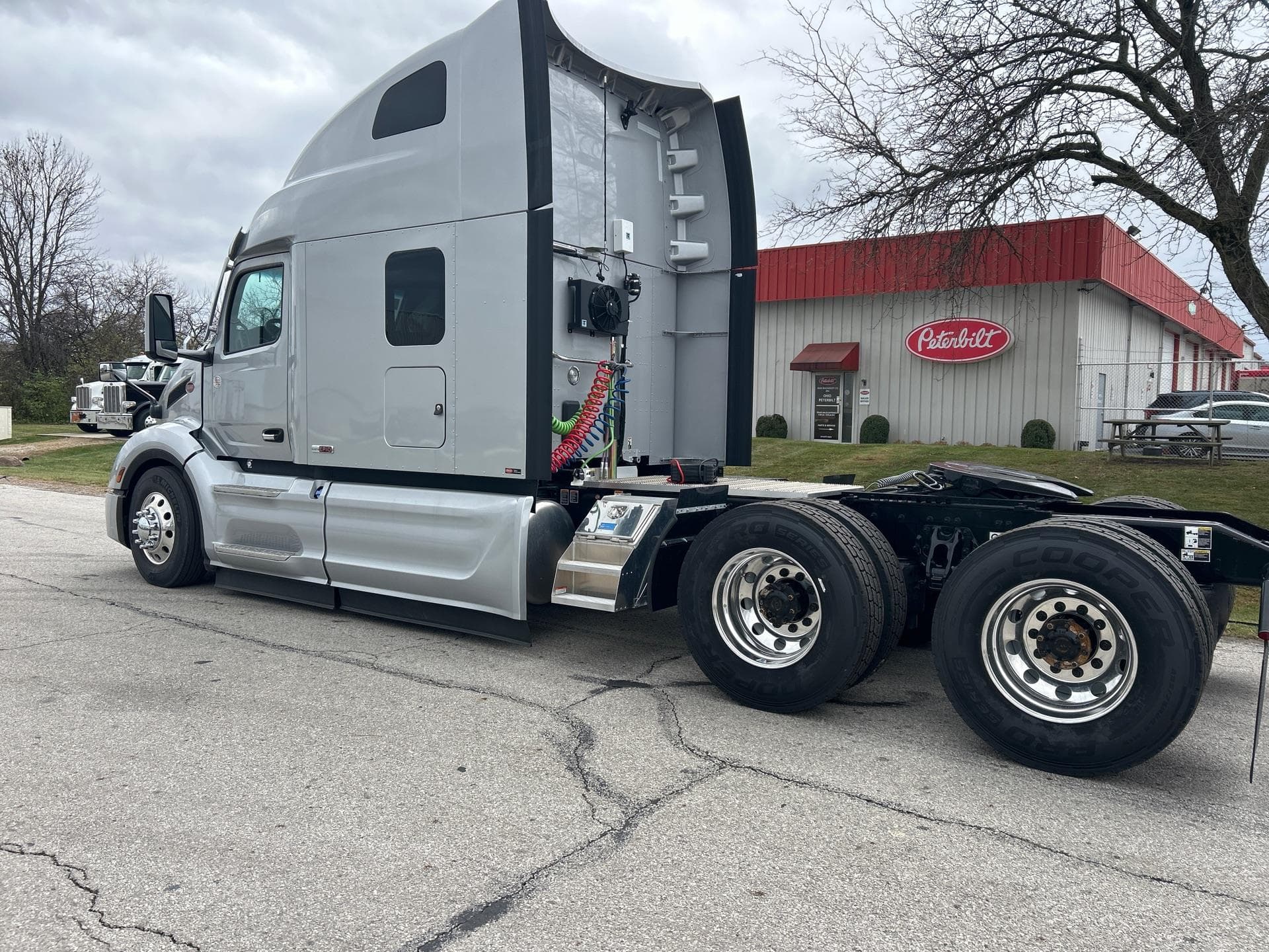 2026 Peterbilt 579 — photo 7