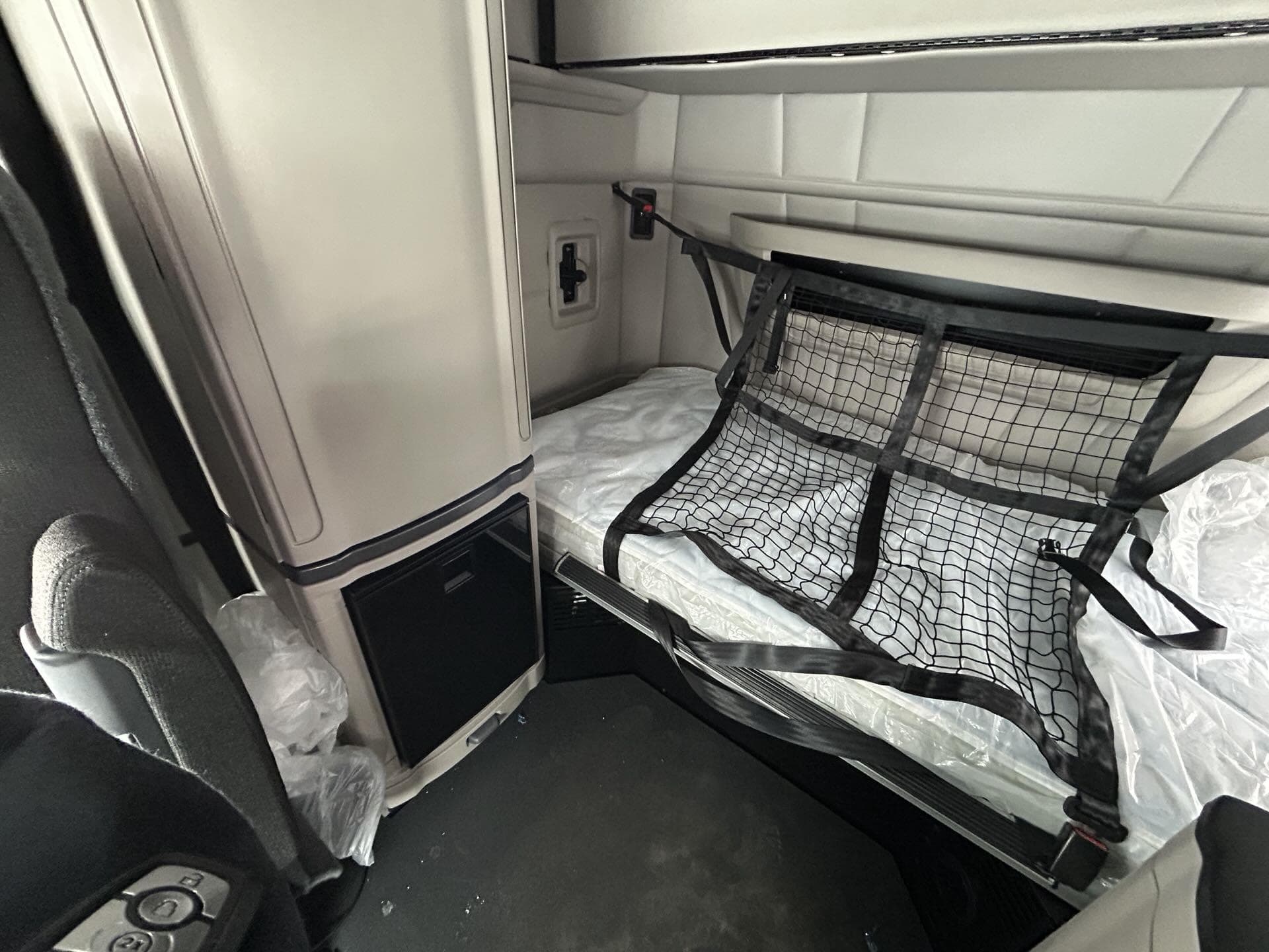 2026 Peterbilt 579 — photo 6