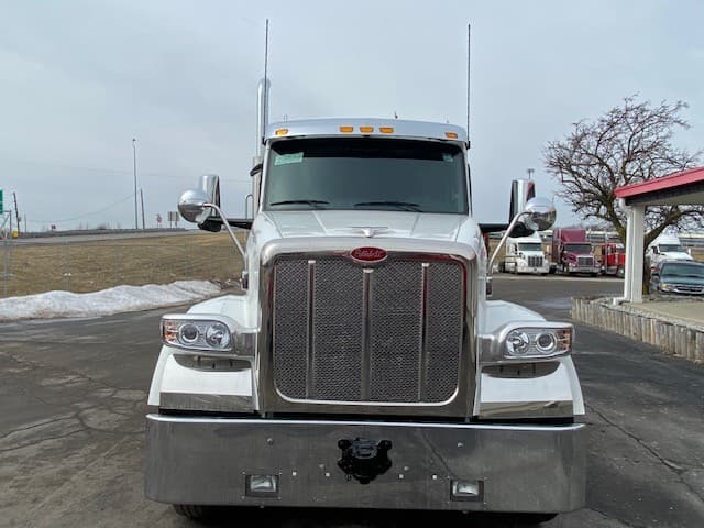 2026 Peterbilt 567 — photo 2