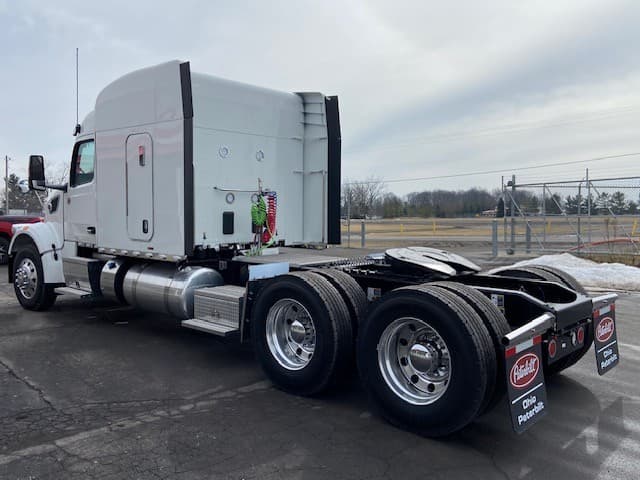 2026 Peterbilt 567 — photo 4