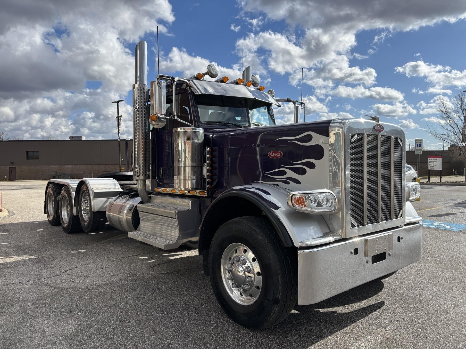 2020 Peterbilt 389 — photo 4