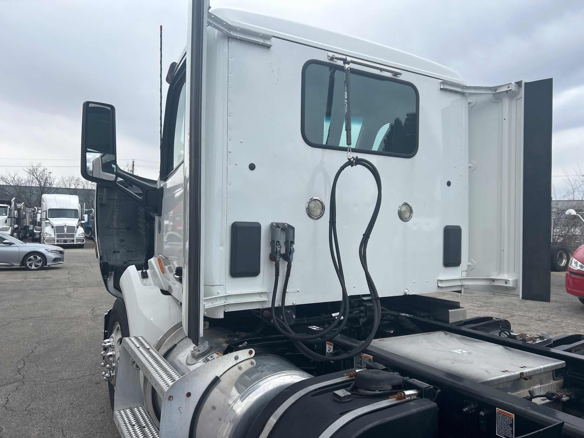 2019 Peterbilt 579 — photo 23