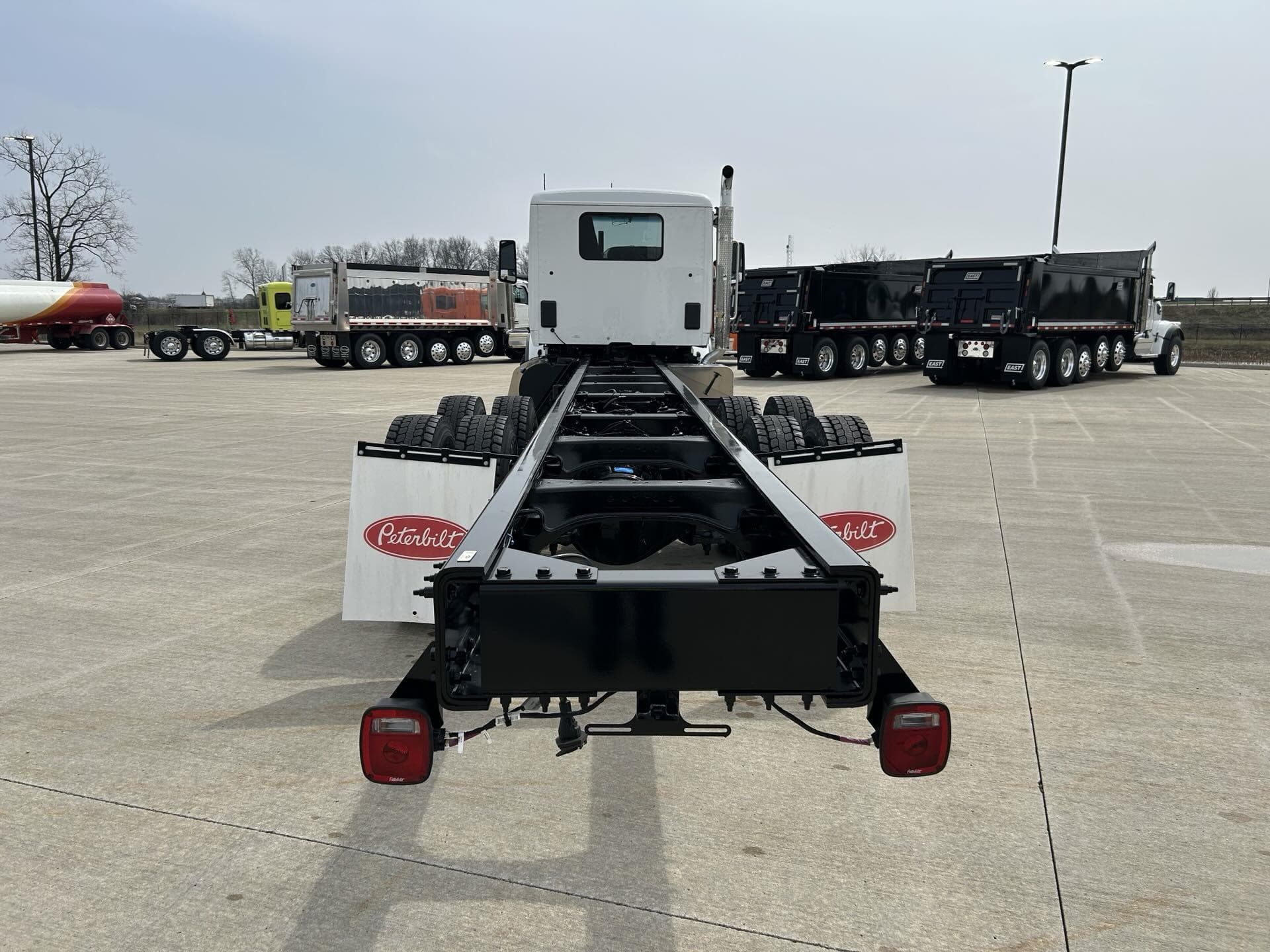 2024 Peterbilt 567 — photo 2