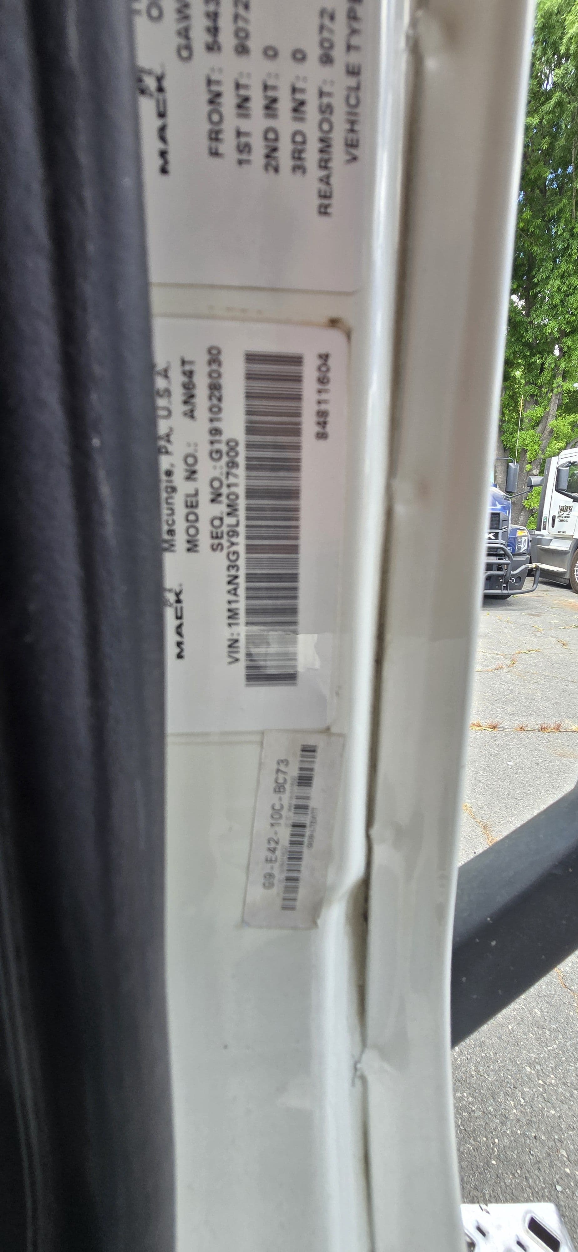 2020 Mack Anthem — photo 26