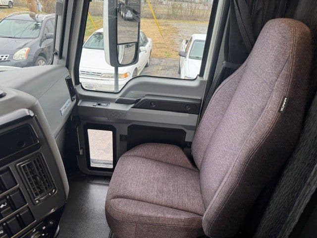 2020 Mack Anthem — photo 15