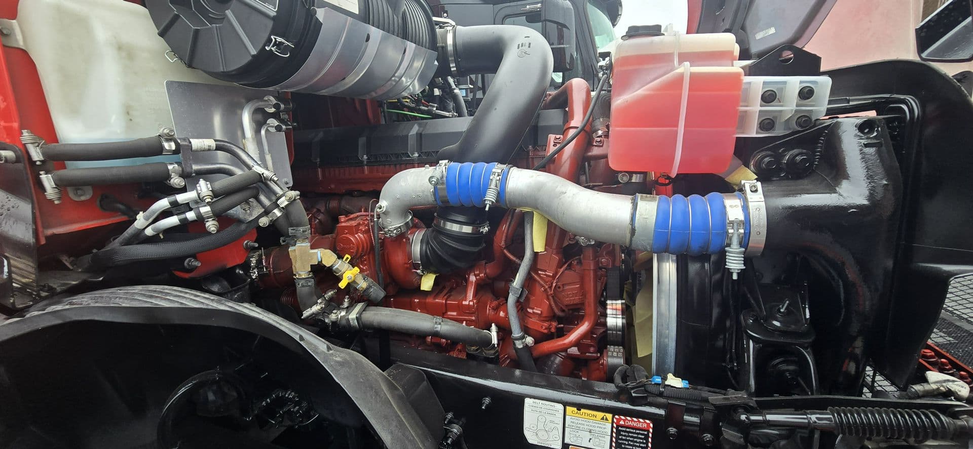 2023 Mack Anthem — photo 14