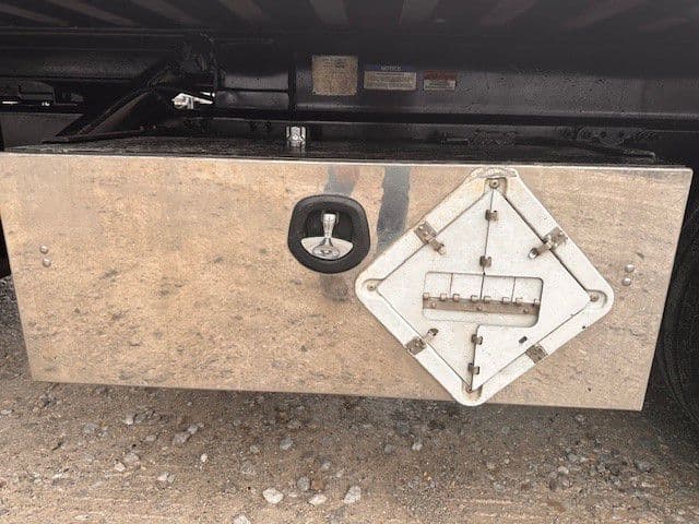 2018 Volvo VNR 640 — photo 21