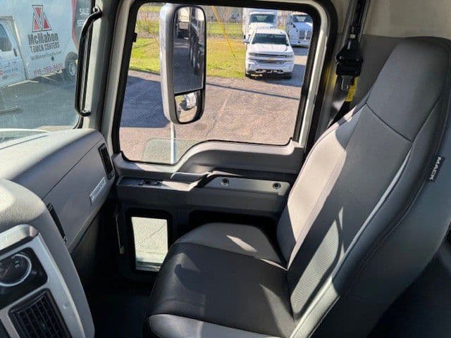 2021 Mack Pinnacle — photo 16