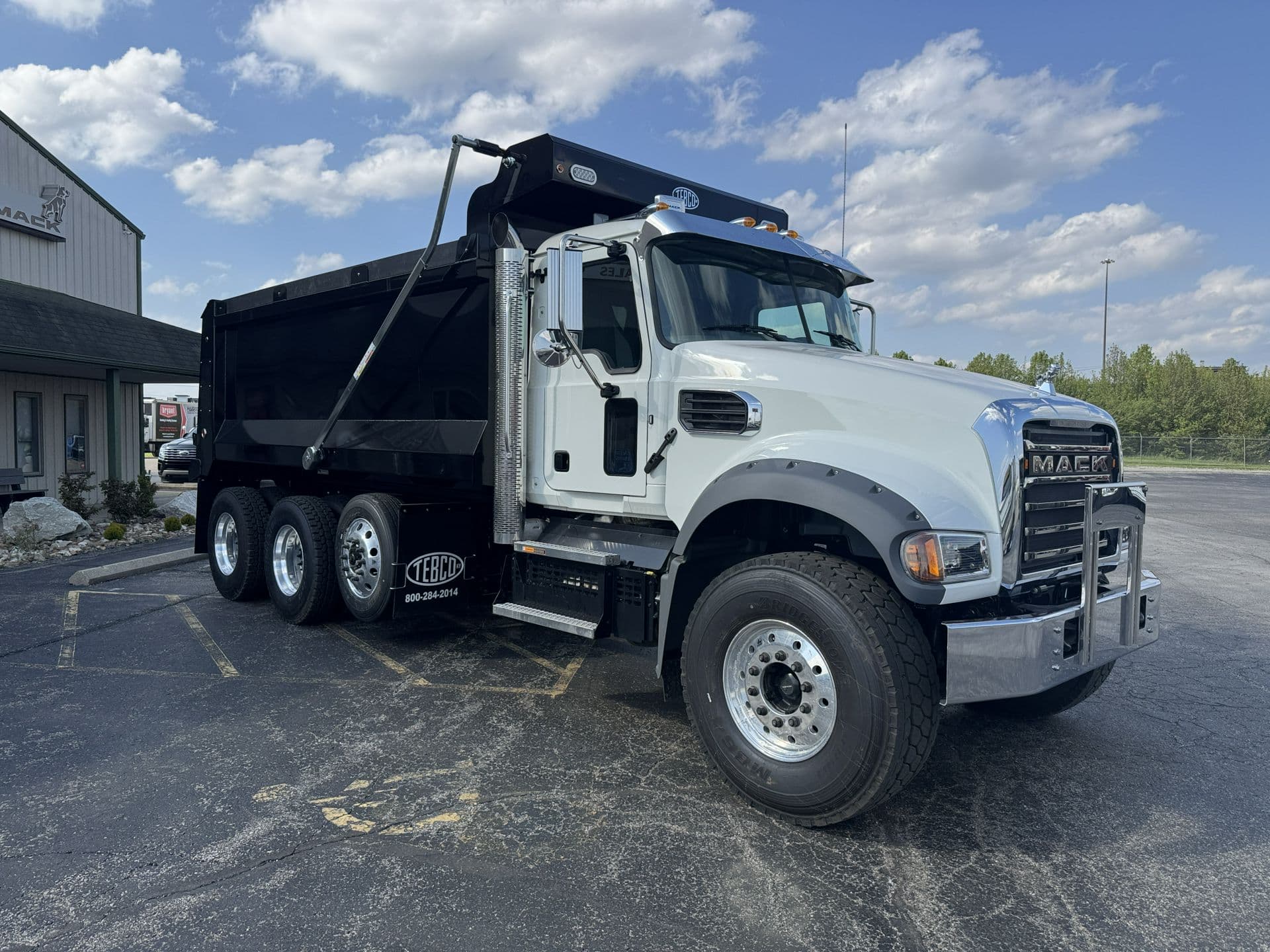 2027 Mack Granite — photo 5