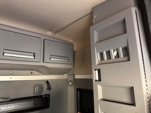 2024 Mack Pinnacle — photo 20