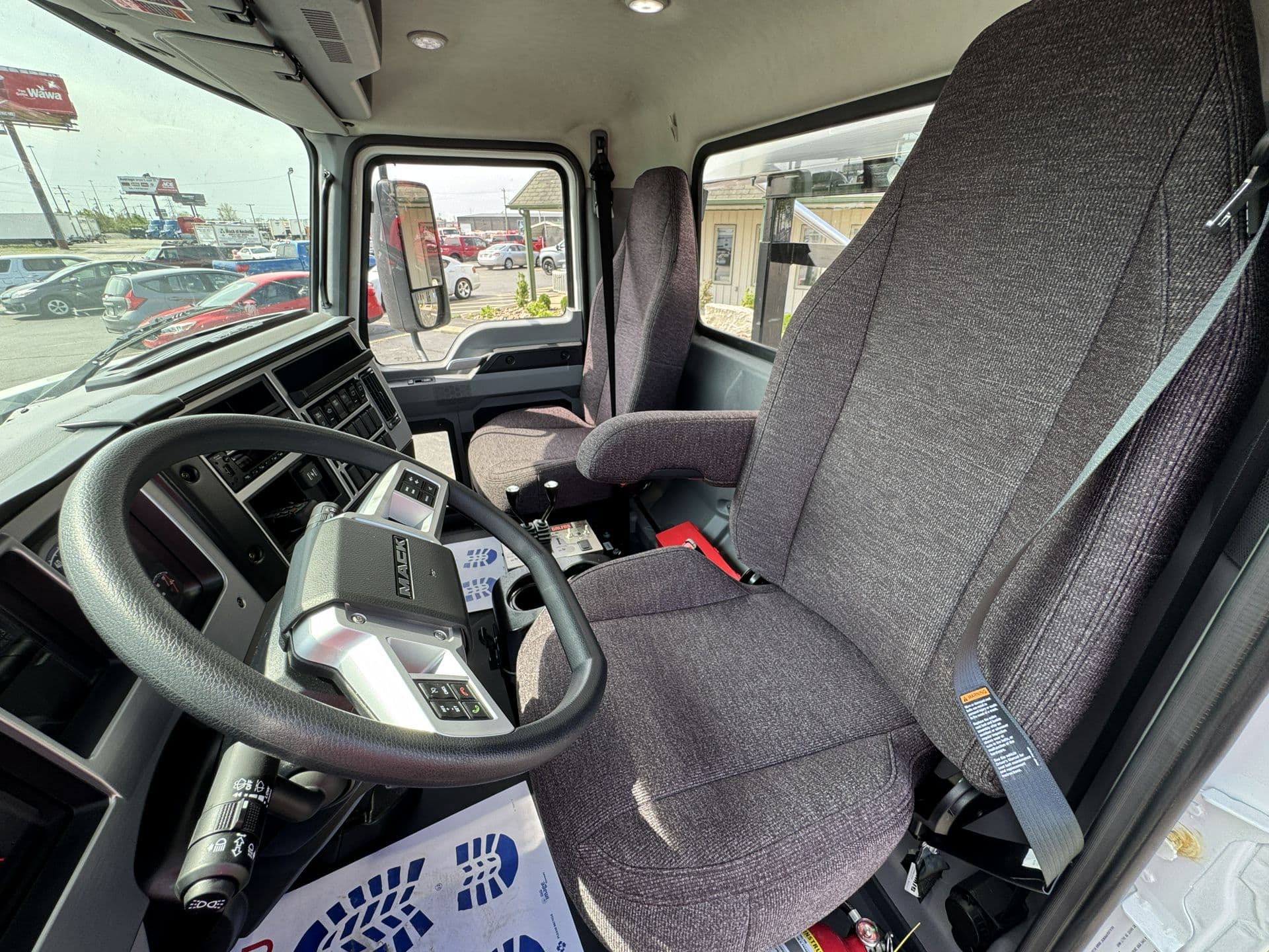 2026 Mack — photo 14