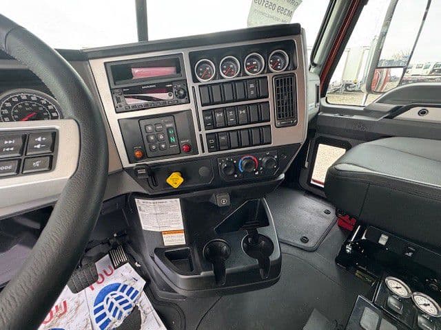 2026 Mack Granite — photo 8