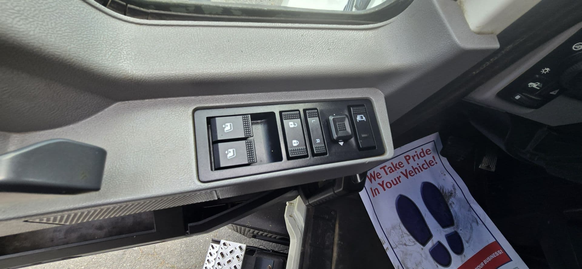 2020 Mack Anthem — photo 16