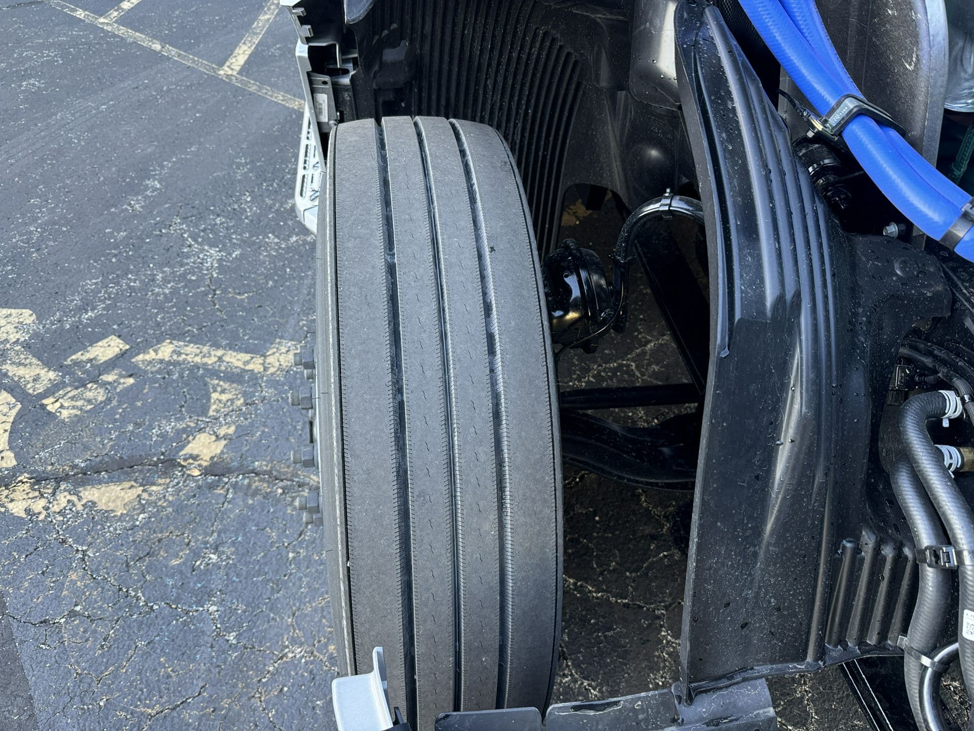 2026 Volvo VNL 860 — photo 20