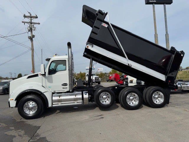 2025 Kenworth T880 — photo 10