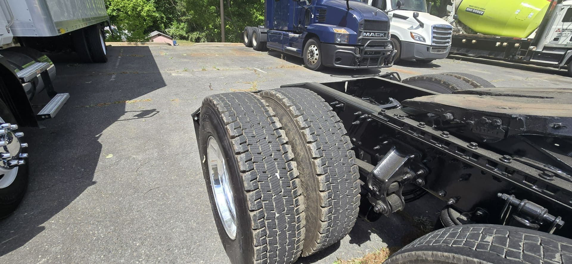 2020 Mack Anthem — photo 13