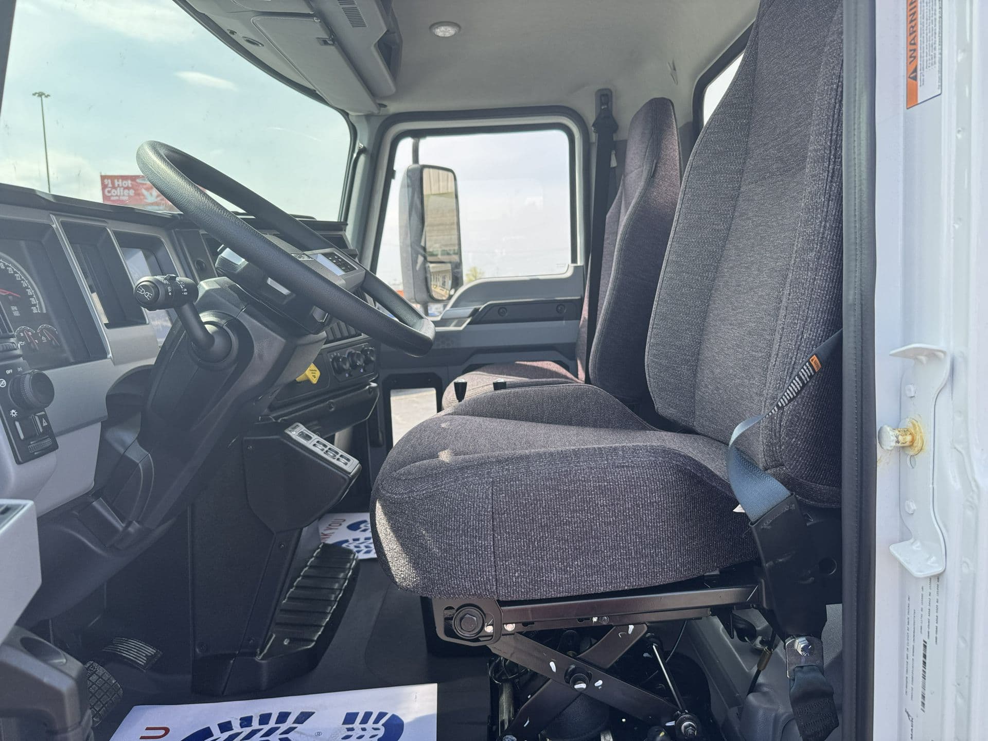 2026 Mack — photo 9