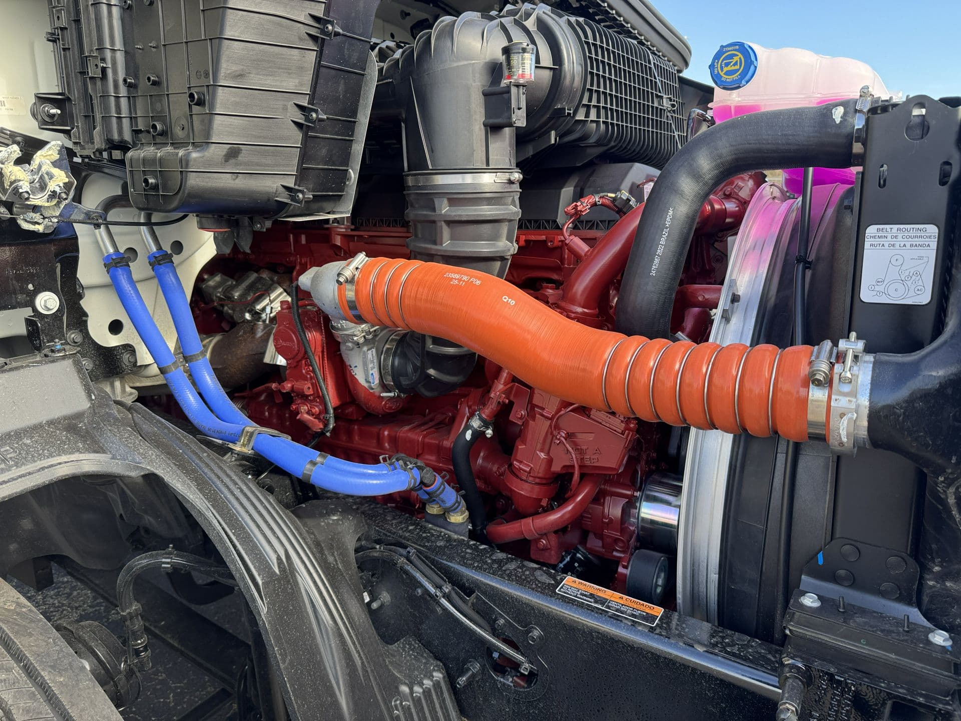 2027 Mack Anthem — photo 14