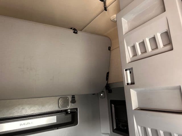 2019 Mack Anthem — photo 15