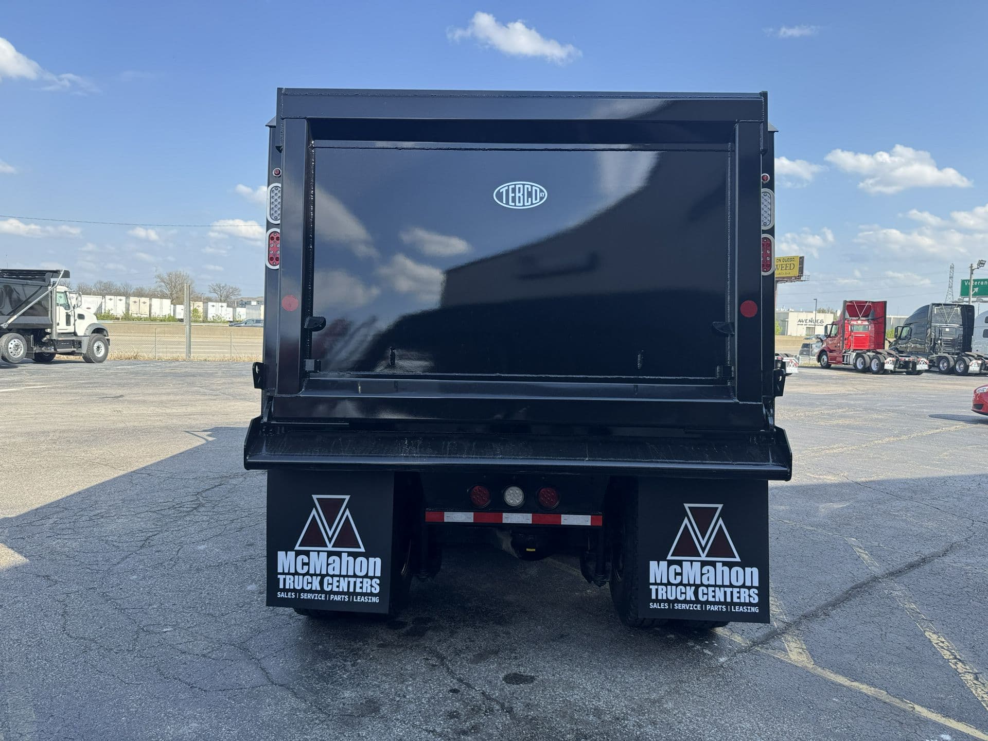 2027 Mack Granite — photo 3