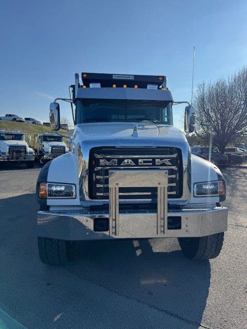 2026 Mack Granite — photo 9