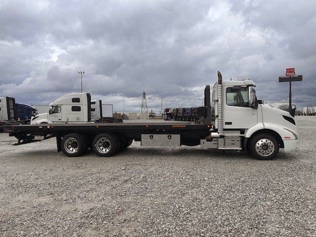 2018 Volvo VNR 640 — photo 4