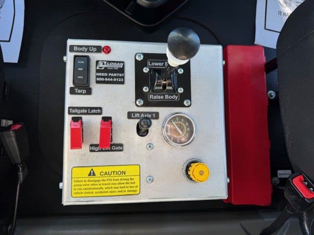 2025 Mack Granite — photo 21