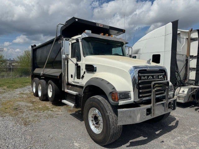 2024 Mack Granite — photo 3