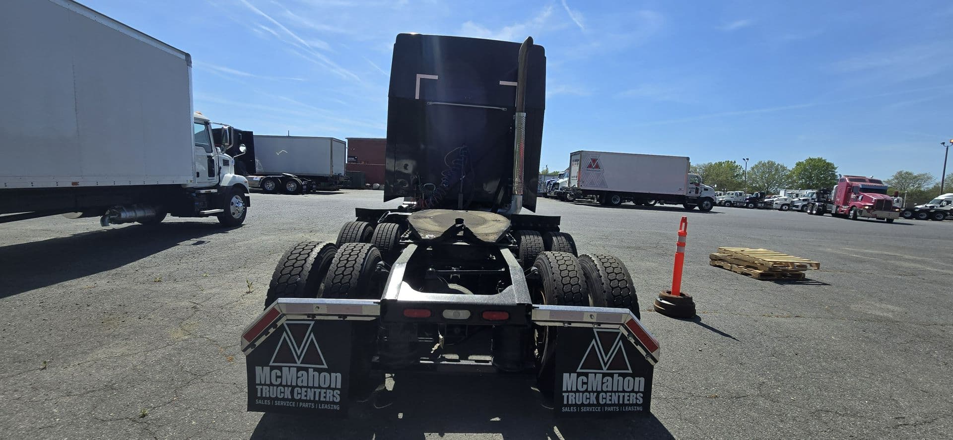 2020 Mack Anthem — photo 5