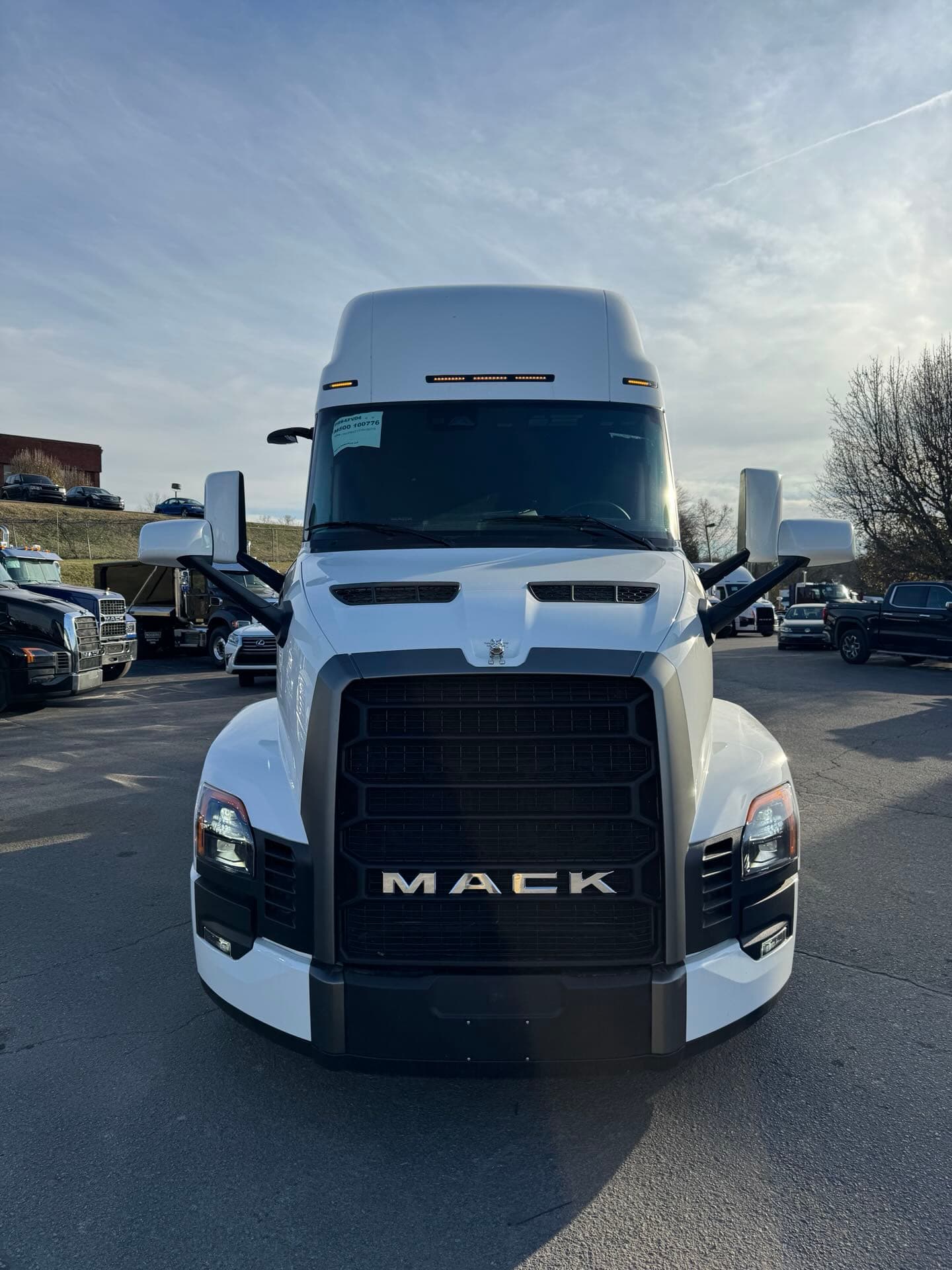 2026 Mack Pioneer — photo 9