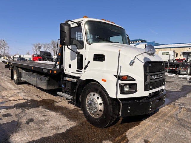 2025 Mack — photo 3