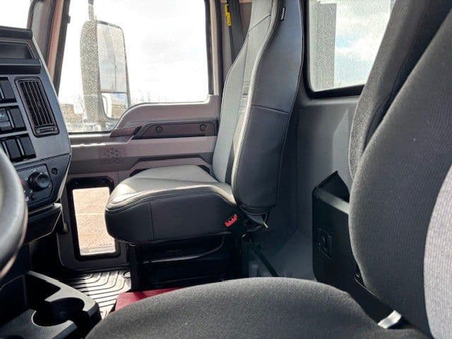 2022 Mack Anthem — photo 10