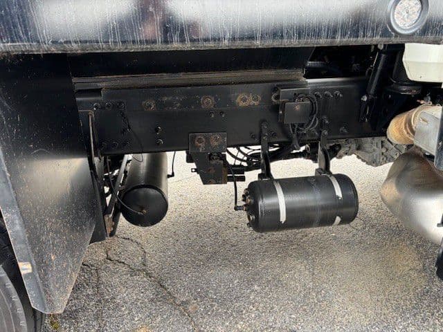 2022 Volvo VHD 300 — photo 13