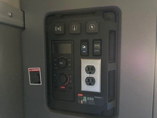 2020 Mack Anthem — photo 10