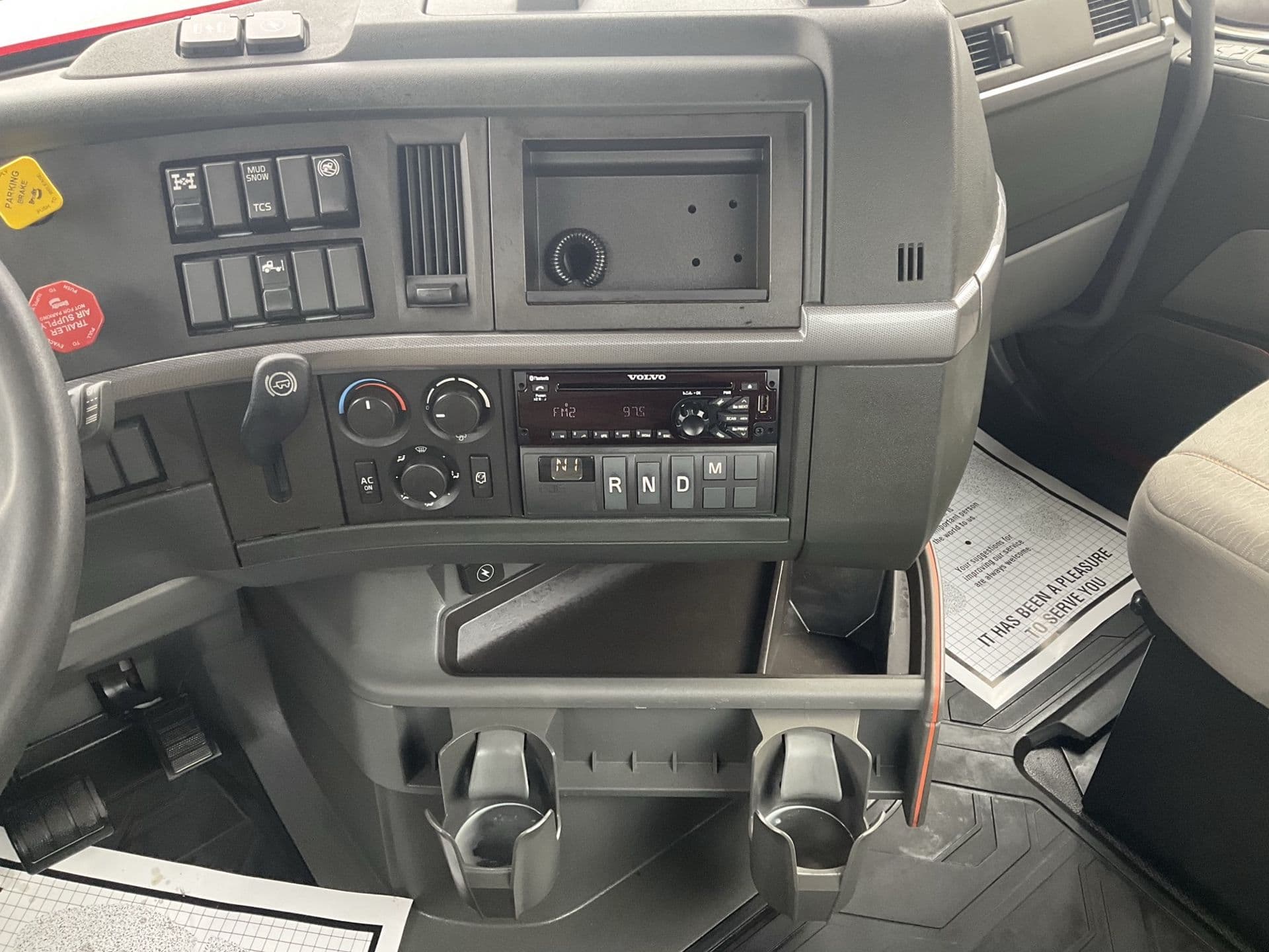 2021 Volvo VNR 640 — photo 15