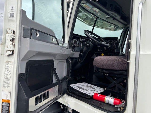 2020 Mack Granite — photo 10