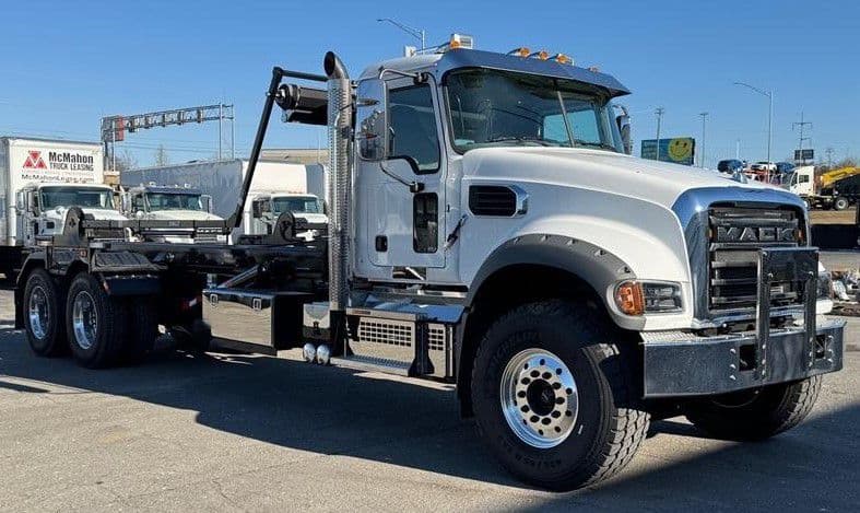 2026 Mack Granite — photo 2