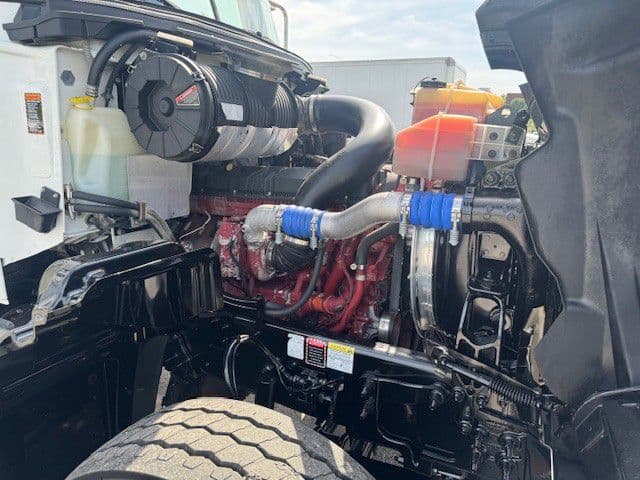 2020 Mack Granite — photo 10