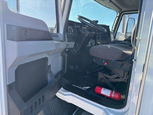 2024 Mack MD — photo 18