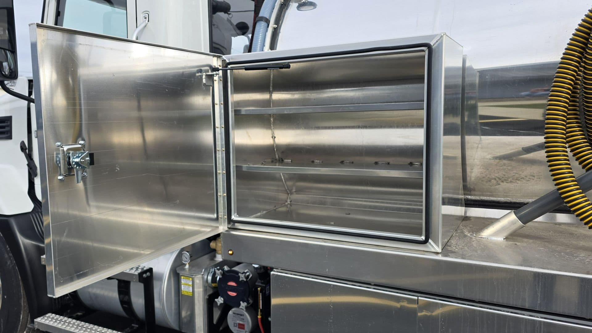 2026 Mack — photo 9