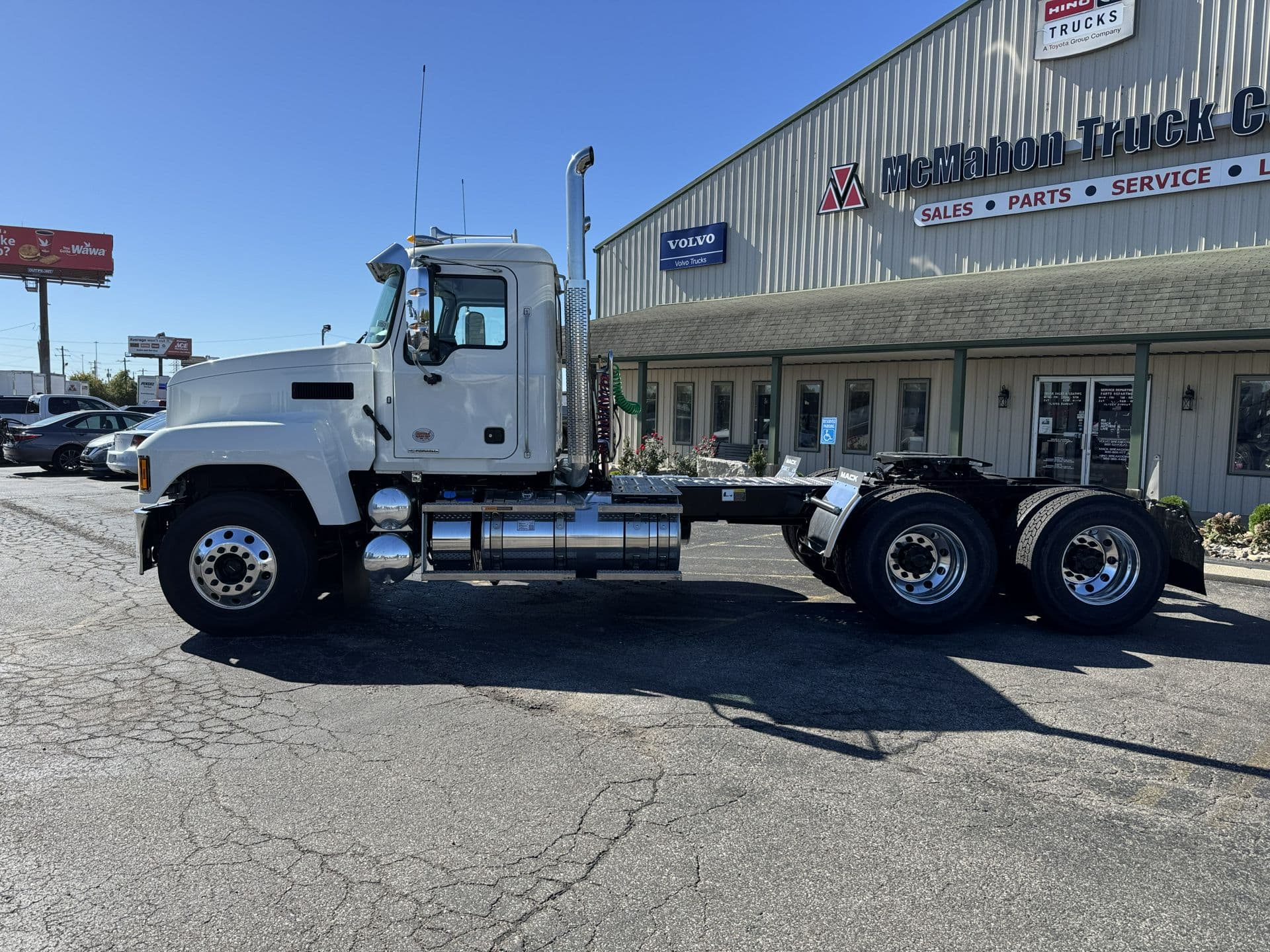 2026 Mack Pinnacle — photo 2