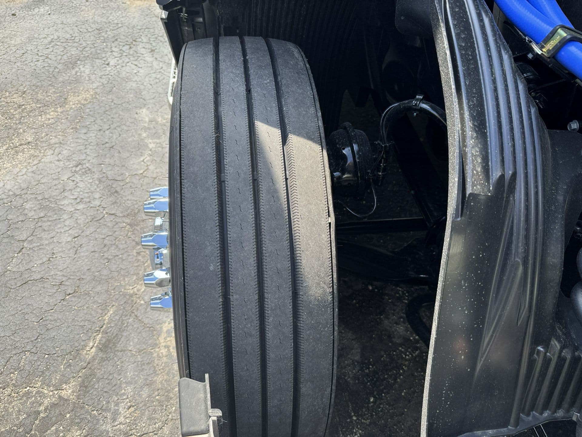 2026 Volvo VNL 860 — photo 19