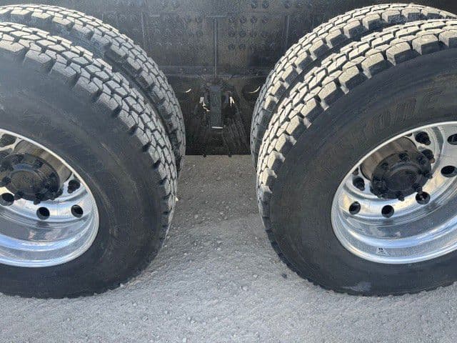 2026 Mack Granite — photo 6