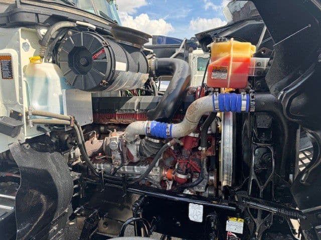 2021 Mack Pinnacle — photo 10