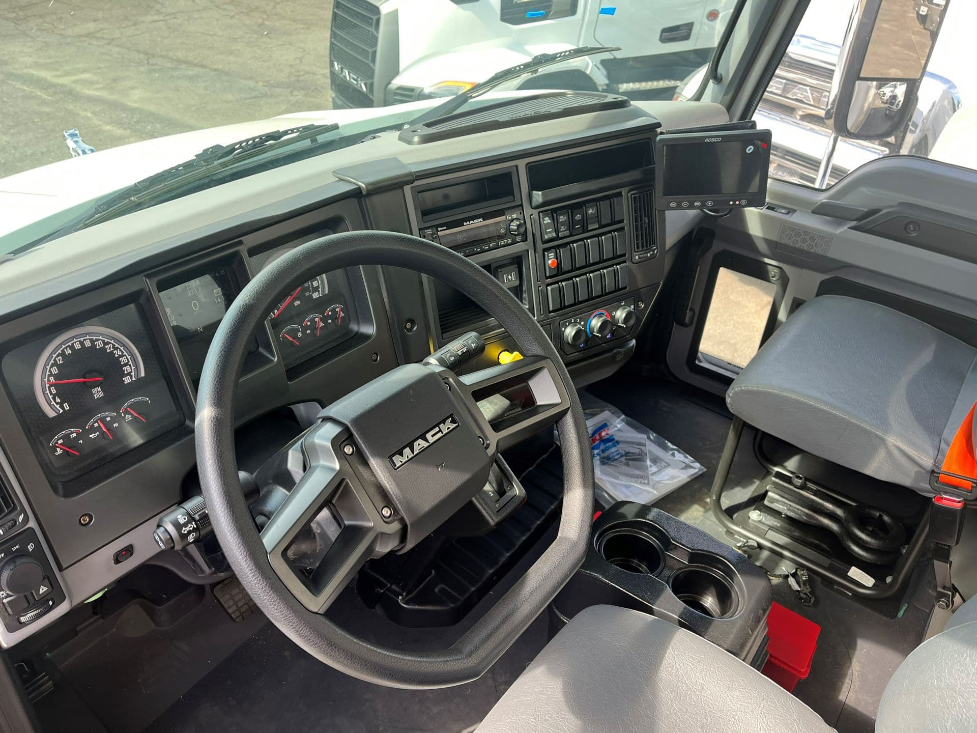 2026 Mack MD — photo 2