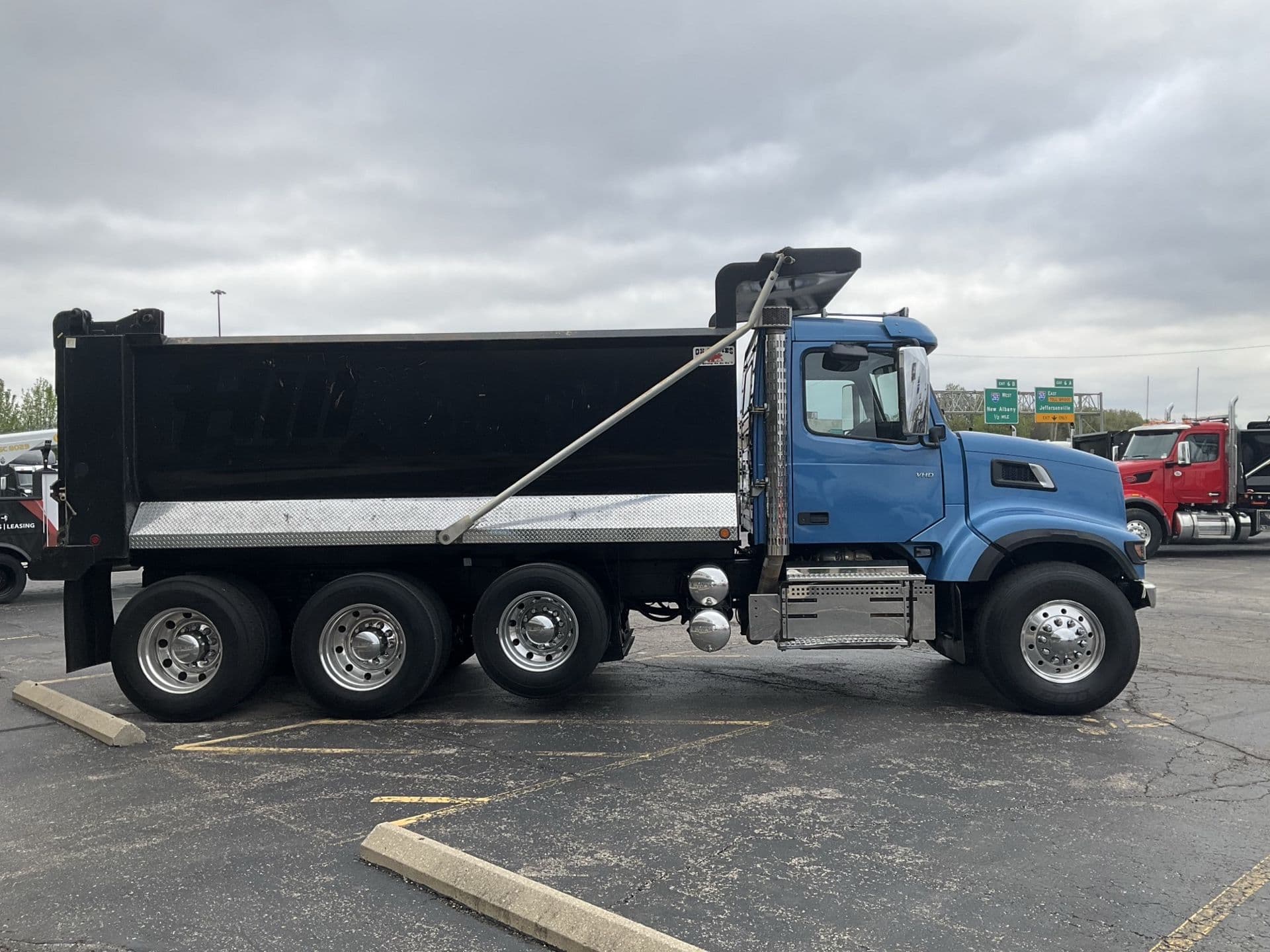2024 Volvo VHD 300 — photo 4