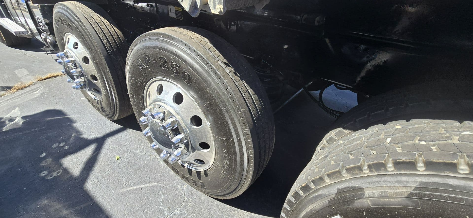 2024 Mack Granite — photo 18