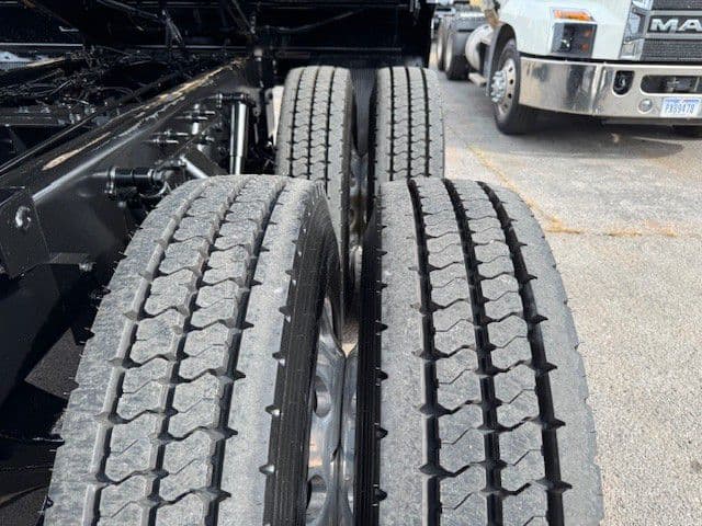 2025 Kenworth T880 — photo 12