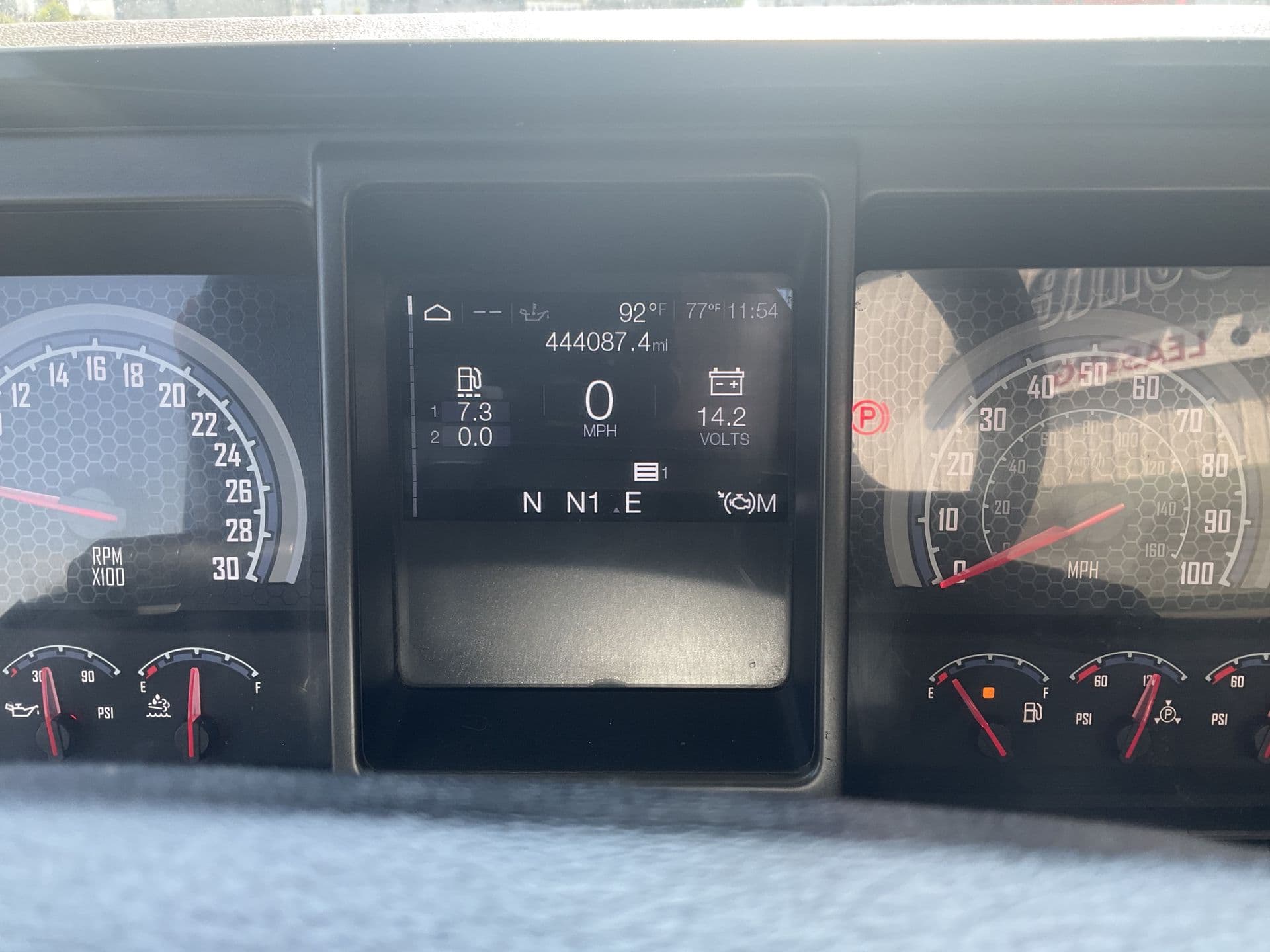 2019 Mack Anthem — photo 14