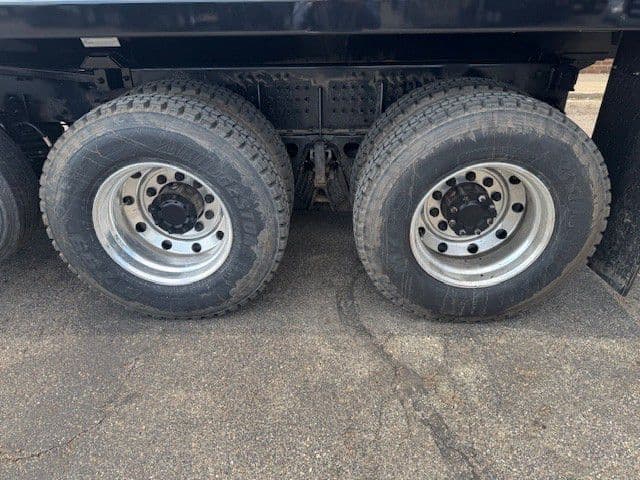 2027 Mack Granite — photo 5